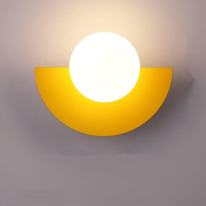 applique murale couleur, luminaire coloré, lampe murale design, éclairage décoratif, applique murale moderne, luminaire intérieur vibrant, lampe murale multicolore, applique chambre colorée, éclairage mural créatif, luminaire ambiance colorée, applique murale salon, lampe murale originale, éclairage personnalisé, applique LED colorée, décoration murale lumineuse