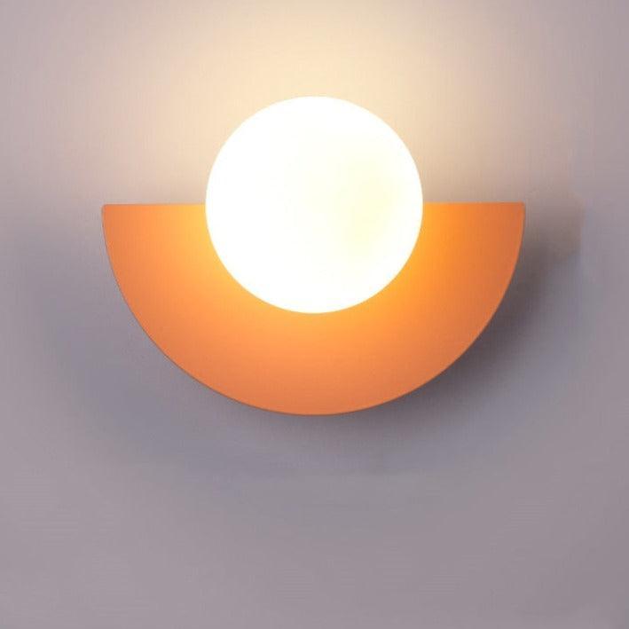 applique murale couleur, luminaire coloré, lampe murale design, éclairage décoratif, applique murale moderne, luminaire intérieur vibrant, lampe murale multicolore, applique chambre colorée, éclairage mural créatif, luminaire ambiance colorée, applique murale salon, lampe murale originale, éclairage personnalisé, applique LED colorée, décoration murale lumineuse