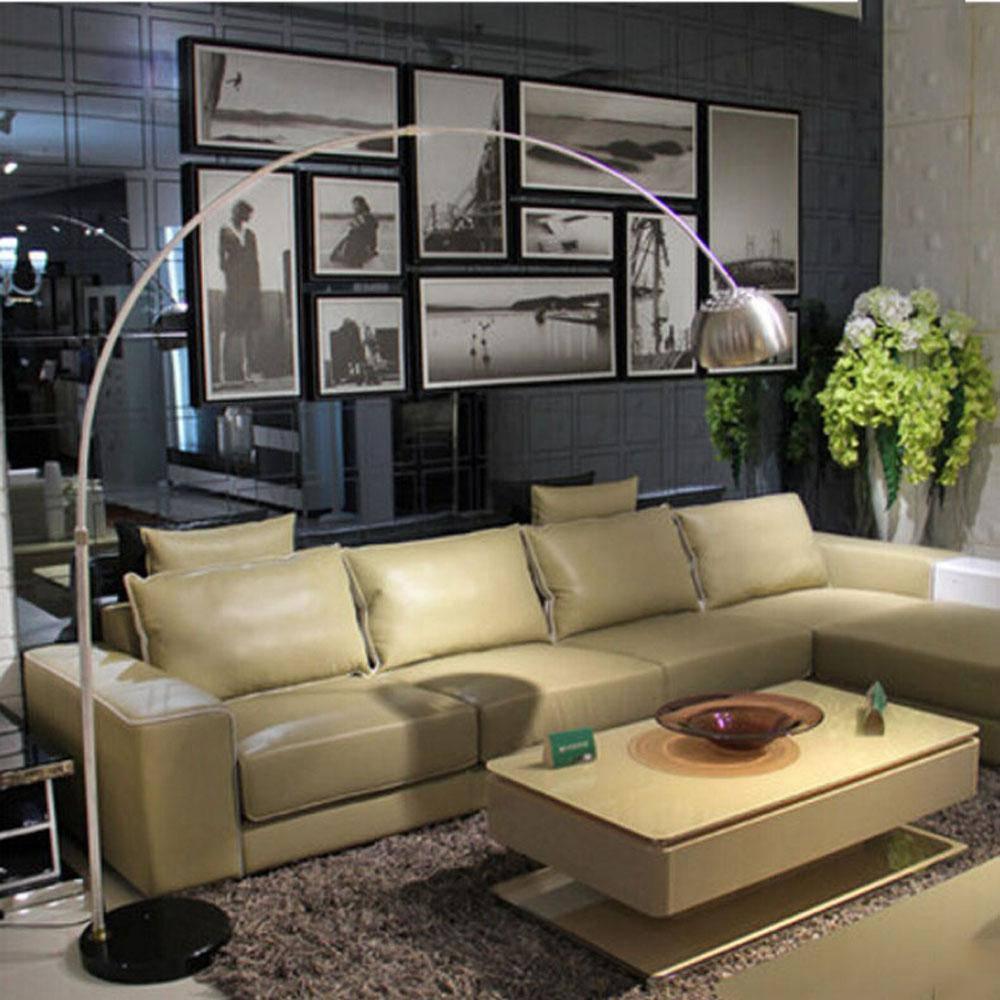 lampadaire argenté design, lampadaire métal chromé, lampe sur pied argent, luminaire argenté moderne, lampadaire contemporain salon, éclairage métal argenté, lampe argent style industriel, lampadaire chrome décoratif, lampadaire argenté chambre, lampadaire LED argent, luminaire argenté bureau, lampadaire finition brillante, lampe argent tendance, lampe de sol métal argent, lampadaire décor argenté