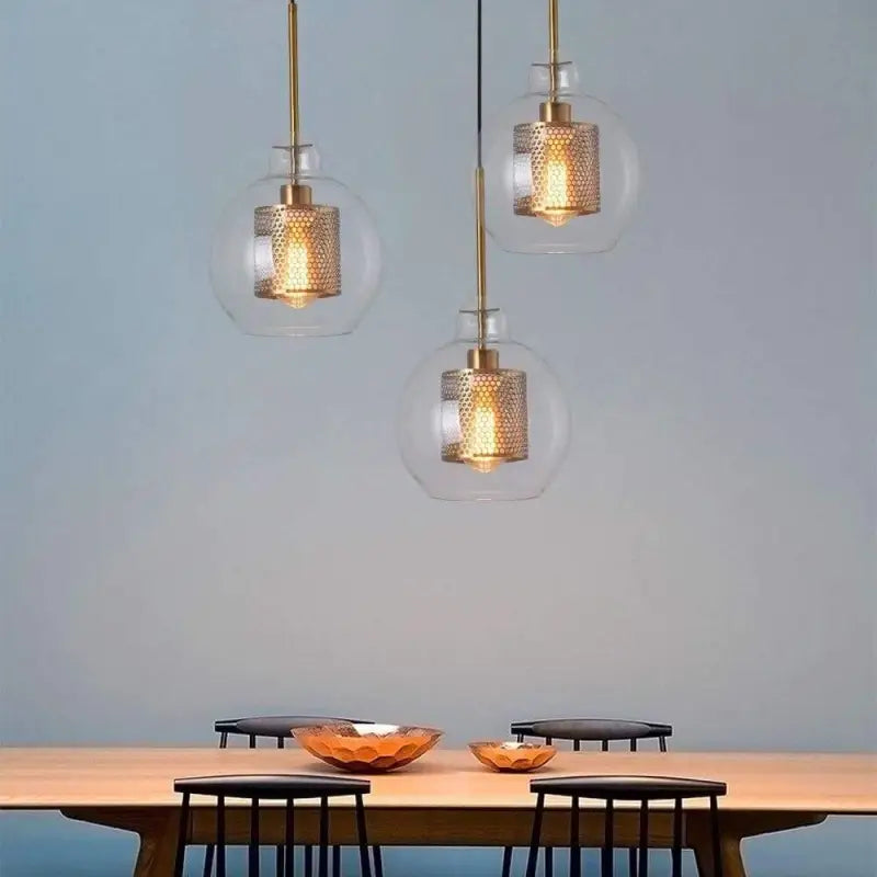 lampe suspendue industrielle, suspension métal noir, luminaire style loft, lampe plafond industrielle, éclairage cuisine industriel, suspension design brut, luminaire vintage industriel, lampe industrielle salon, suspension ampoule filament, éclairage industriel moderne, lampe suspendue factory, suspension déco atelier, luminaire en métal vieilli, suspension industrielle cuisine, éclairage industriel intérieur