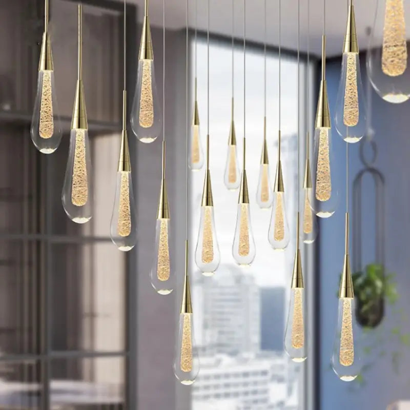 lampe suspendue design, luminaire suspendu moderne, suspension plafond élégante, éclairage intérieur contemporain, lampe suspendue métal et verre, suspension décorative salon, luminaire design cuisine, suspension au-dessus d’îlot, lampe suspendue chambre moderne, suspension LED écoénergétique, luminaire tendance minimaliste, suspension en verre fumé, lampe contemporaine haut de gamme, suspension style industriel chic, luminaire suspendu scandinave