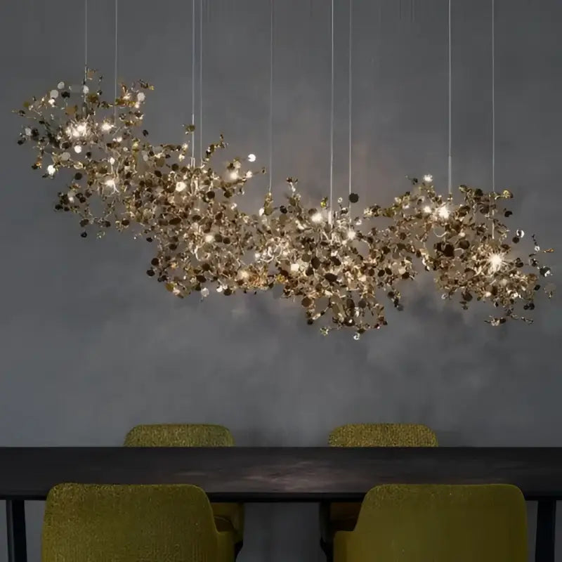suspension filaire dorée, luminaire doré moderne, suspension métal or, lampe suspendue élégante, luminaire design filaire, suspension dorée salon, luminaire doré chambre, suspension déco dorée, éclairage doré contemporain, lampe dorée style industriel, suspension plafond or, luminaire aérien doré, lampe suspendue en fil métallique, suspension dorée cuisine, éclairage ambiance chaleureuse