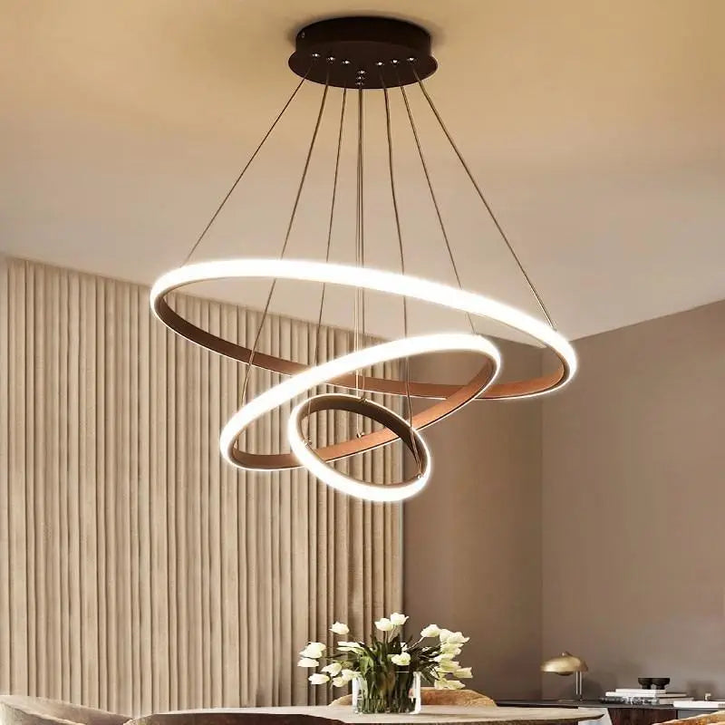 suspension luminaire design, lampe suspendue salon moderne, luminaire cercle plafond, suspension ronde contemporaine, éclairage design intérieur, suspension élégante métal, lampe cercle LED salon, luminaire moderne blanc ou noir, suspension minimaliste circulaire, éclairage salon haut de gamme, lampe plafond décorative, suspension lumineuse cercle, suspension géométrique moderne, lampe suspendue ajustable, luminaire cercle décoratif