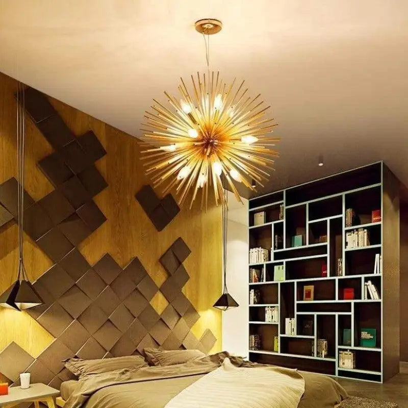 suspension soleil design, luminaire plafond doré, suspension lumineuse décorative, lampe soleil moderne, luminaire rayonnant intérieur, suspension originale salon, suspension dorée élégante, luminaire effet soleil, lampe suspendue artistique, suspension centrale salle à manger, luminaire design solaire, lampe déco rayons dorés, suspension moderne brillante, luminaire métal doré chic, éclairage plafonnier décoratif