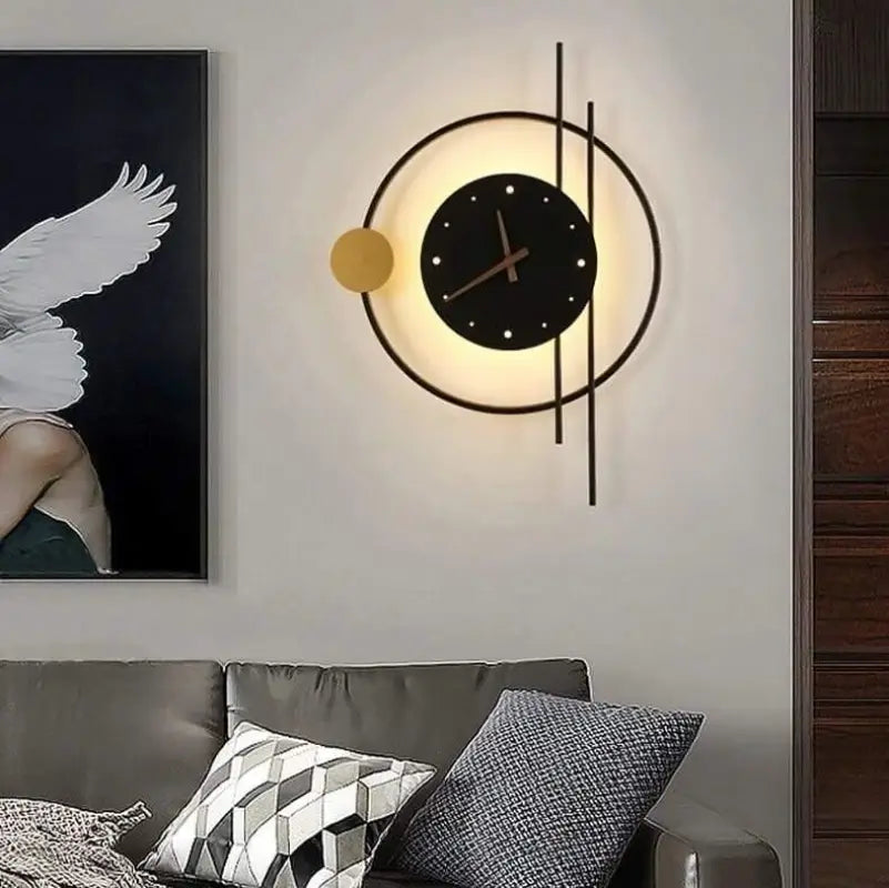 applique murale horloge, luminaire horloge murale, applique murale design, horloge murale lumineuse, applique LED avec horloge, éclairage mural moderne, applique multifonction salon, horloge murale originale, lampe murale avec heure, applique décorative murale, luminaire 2 en 1, applique murale entrée, horloge murale design LED, applique murale pratique, déco murale lumineuse