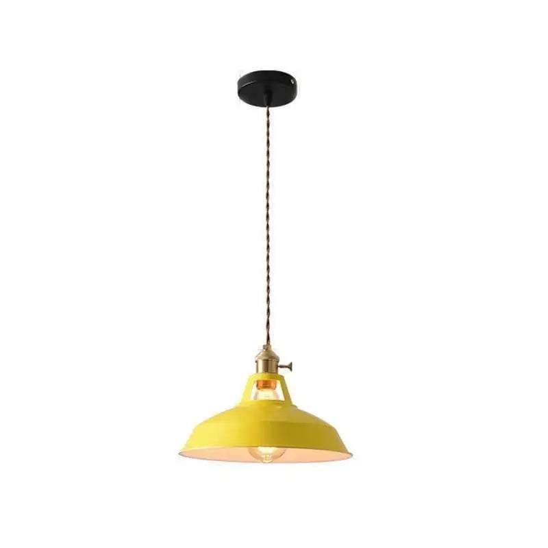 lampe suspendue colorée, suspension rétro design, luminaire suspendu original, éclairage vintage moderne, suspension cuisine colorée, lampe plafonnier coloré, luminaire multicolore salon, suspension métal émaillé, lampe suspendue déco vive, luminaire suspendu créatif, éclairage salle à manger rétro, suspension en verre coloré, lampe suspendue moderne pop, décoration intérieure lumineuse, suspension colorée chambre