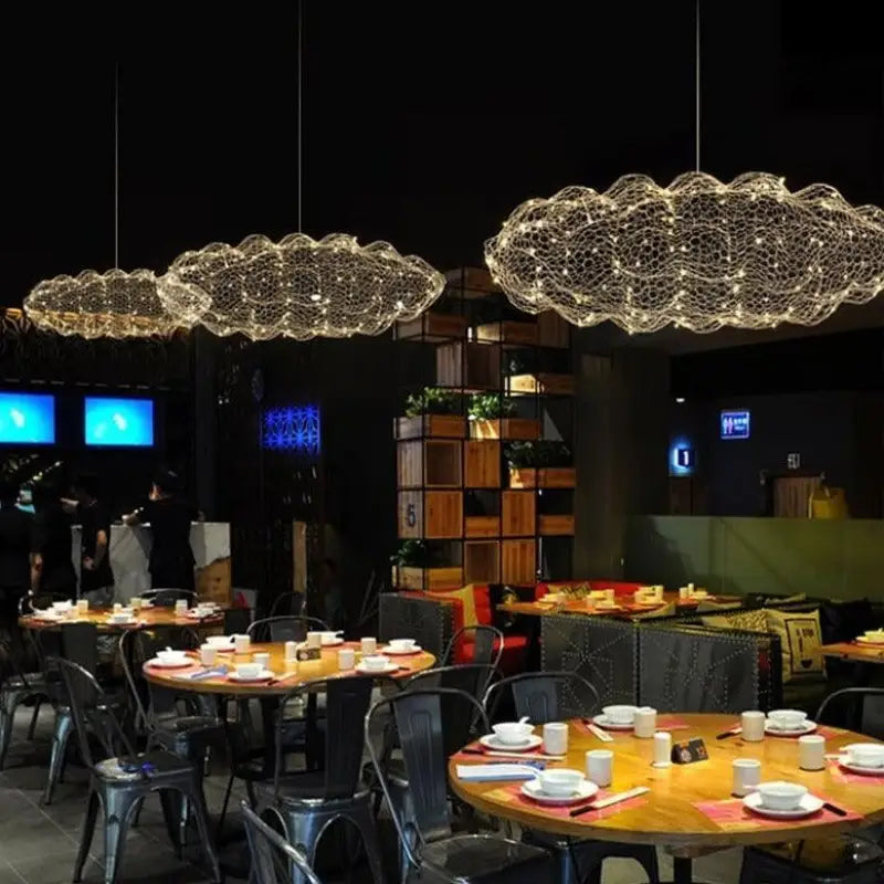 suspension LED design, luminaire suspendu moderne, lampe suspendue LED, éclairage LED intérieur, suspension LED salle à manger, lampe LED plafond, luminaire LED élégant, suspension LED minimaliste, lampe LED salon, luminaire LED cuisine, éclairage suspendu contemporain, lampe suspendue écoénergétique, suspension LED chambre, luminaire LED ajustable, lampe LED haut de gamme