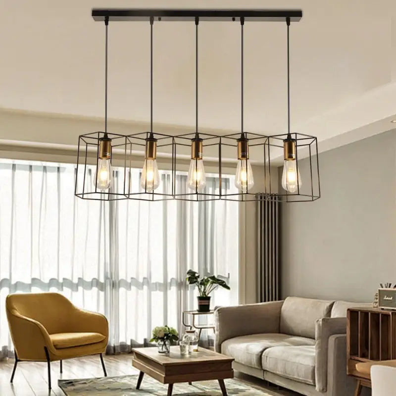 suspension luminaire industriel, luminaire style loft, lampe cage métal, suspension industrielle vintage, éclairage atelier suspendu, suspension métal noir, luminaire style usine, suspension design brut, suspension industrielle cuisine, luminaire acier suspendu, lampe industrielle salon, suspension rétro industrielle, suspension type entrepôt, luminaire cage filaire, éclairage suspension brut
